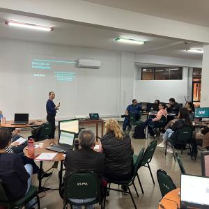 II MESA REDONDA EN LA UPSA